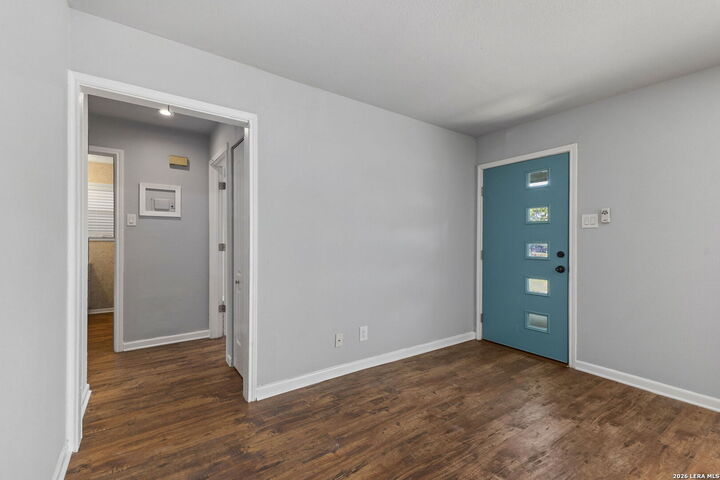 Property Photo: 247 Creath Pl TX 78221