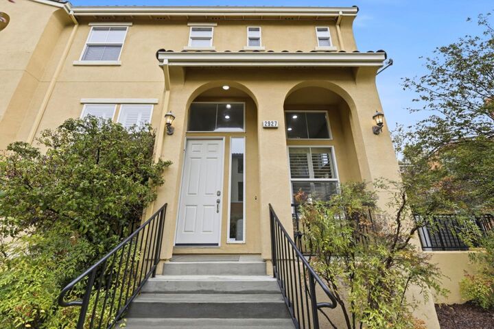 Property Photo:  2927 Wall Street  CA 95111 