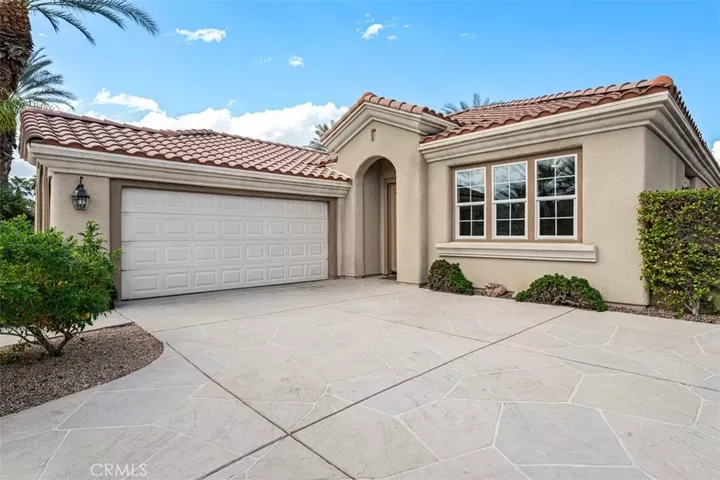 Property Photo: 2 Vista Mirage CA 92270