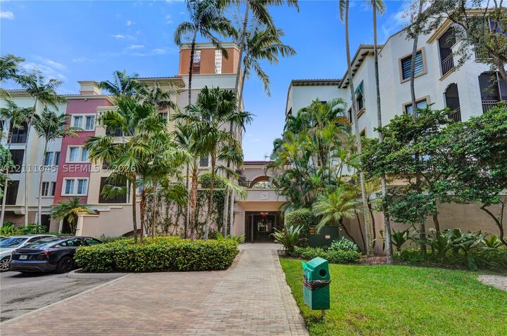 Property Photo:  2901 NW 126th Ave 2-225  FL 33323 