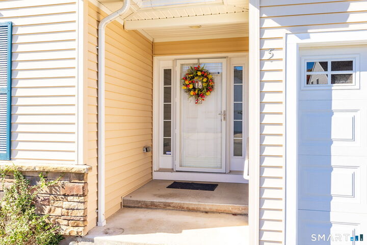 Property Photo:  5 Mystique Lane 5  CT 06416 