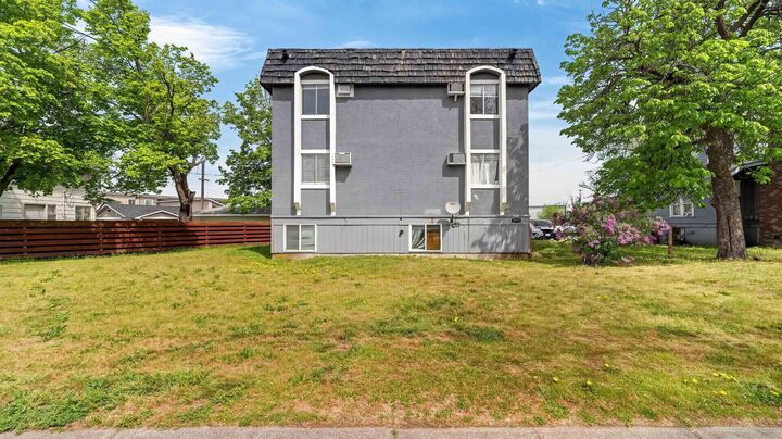 Property Photo:  1717 E Mission Ave  WA 99202 