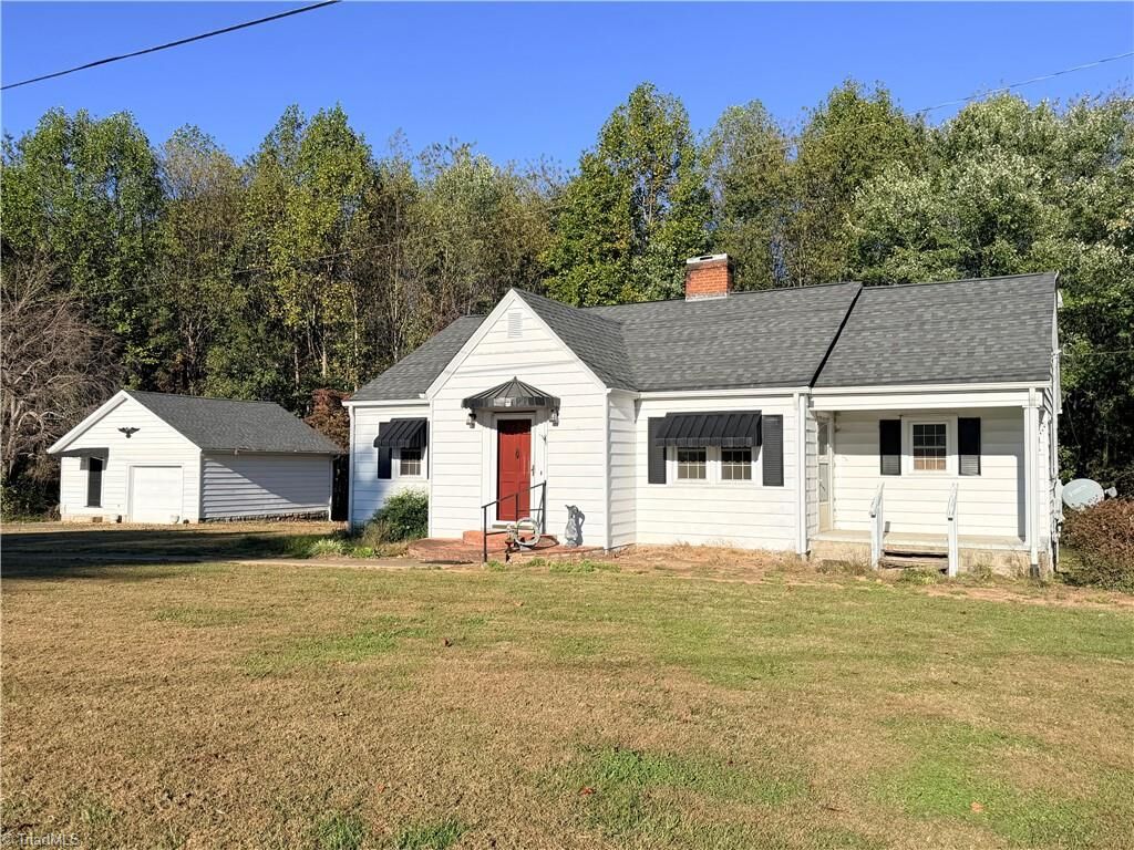 Property Photo:  4904 Austin Little Mountain Road  NC 28669 