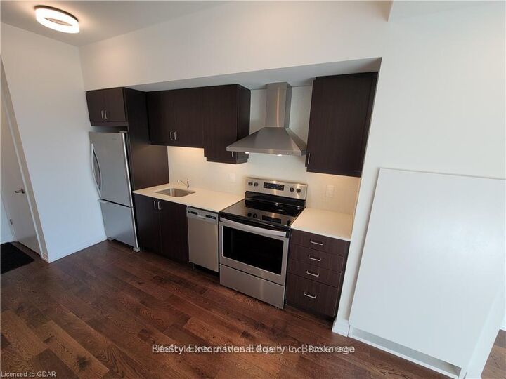 Property Photo:  7711 Green Vista Gate 613  ON L2H 1R1 