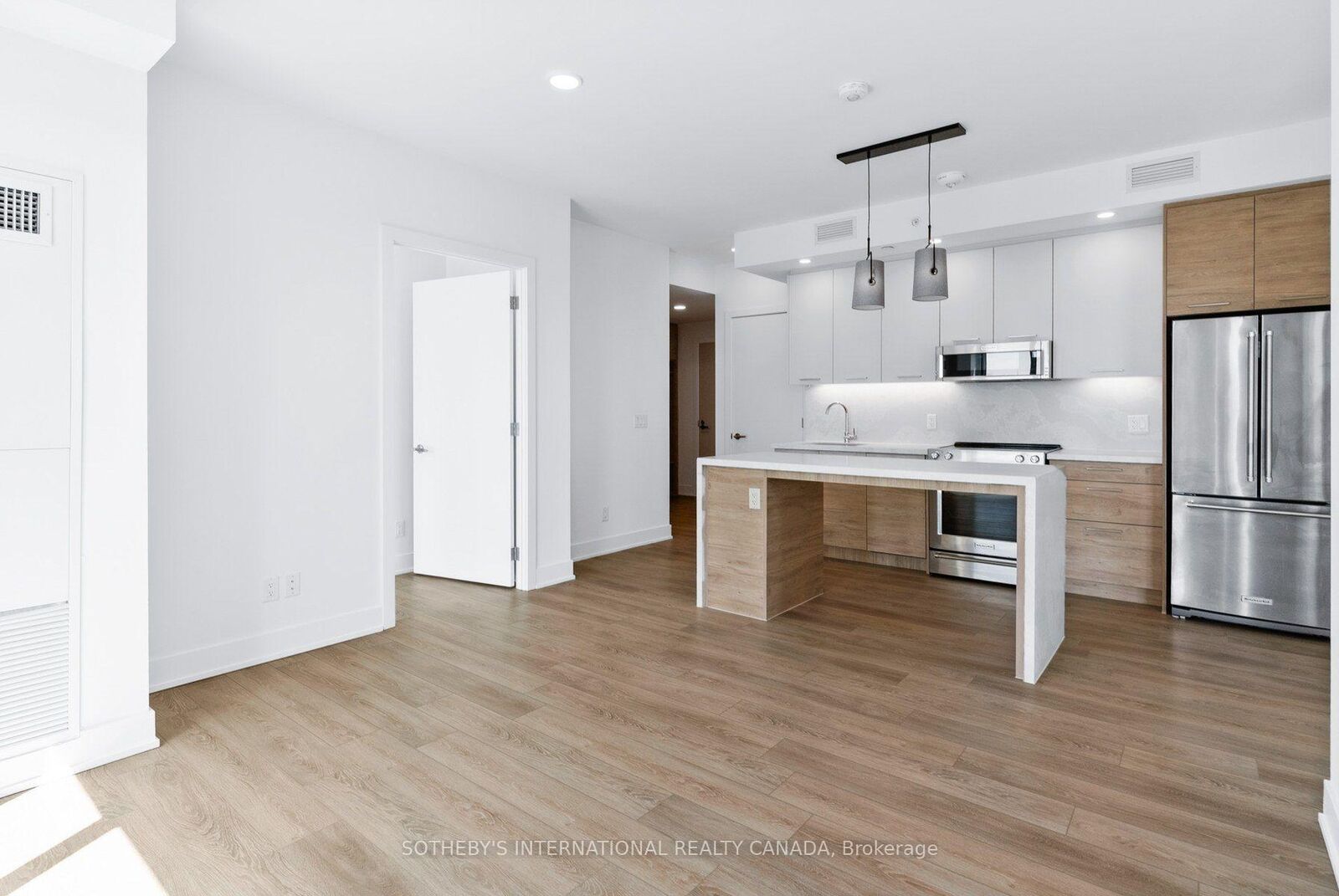 Property Photo:  200 Redpath Avenue 1109  ON M4P 0E6 