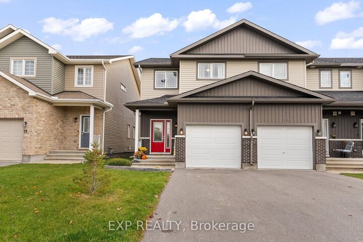 Property Photo:  76 Vimy Ridge Crescent  ON K7S 0H7 