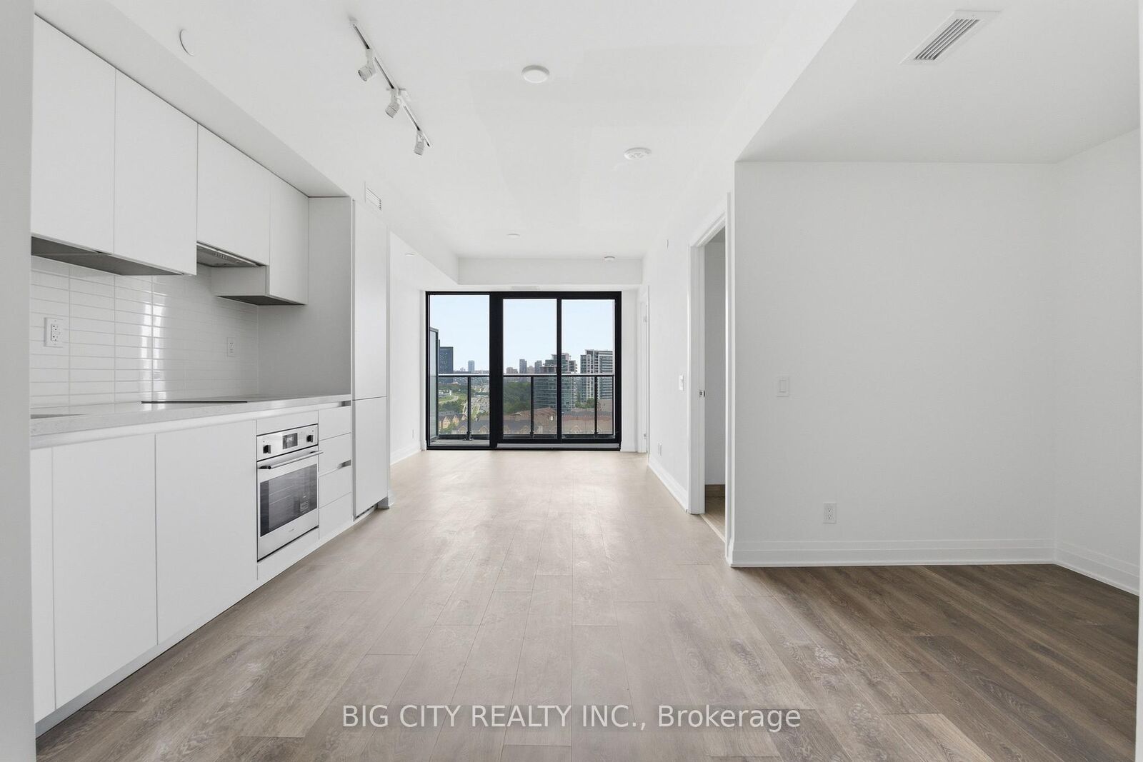 Photo de la propriété:  25 Frederick Todd Way 1109  ON M4G 0E8 
