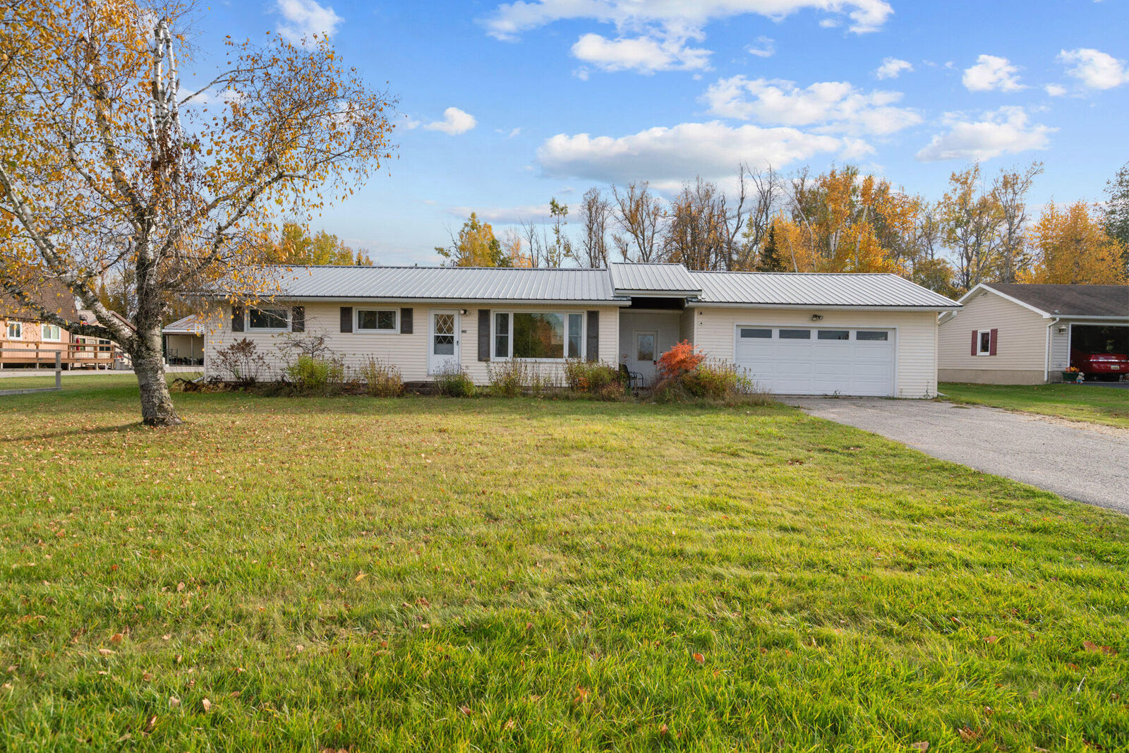 Property Photo: 2239 E Levering Road MI 49721