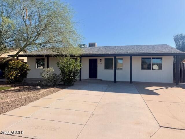 Property Photo:  919 S Saguaro Drive  AZ 85120 
