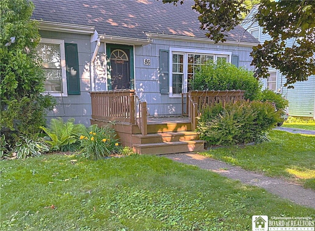Property Photo:  86 Onondaga Avenue  NY 14220 