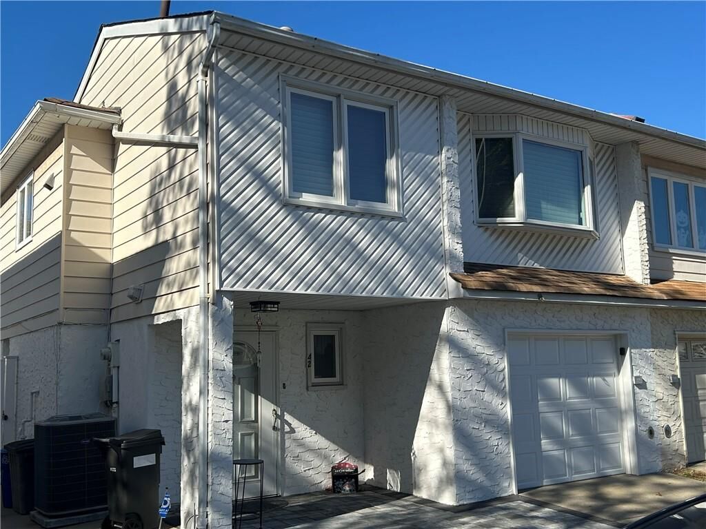 Property Photo:  42 Dogwood Drive  NY 10312 
