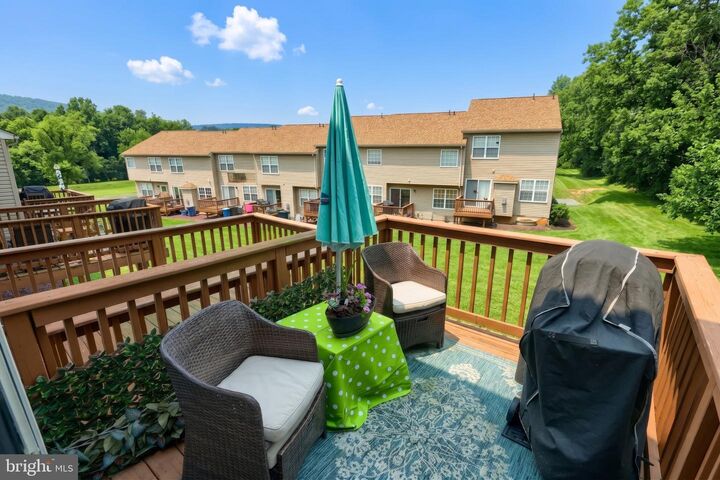 Property Photo: 29 Buttonwood Lane PA 17406