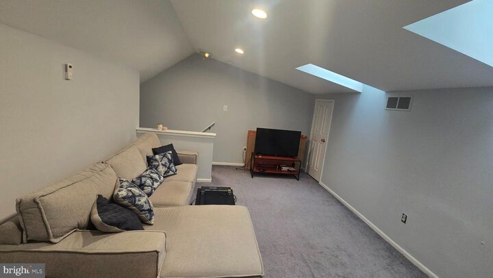 Property Photo: 5 Applewood Court PA 19044