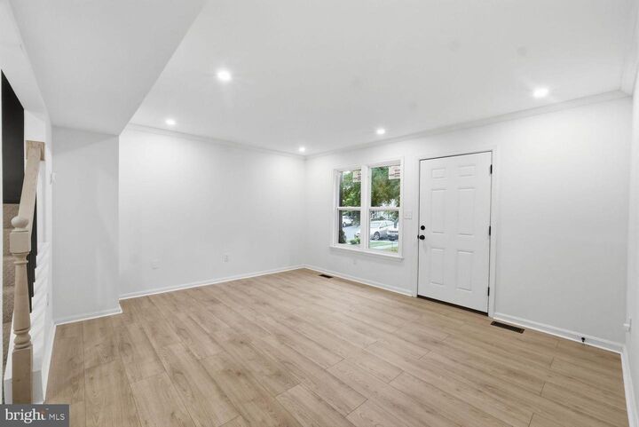 Property Photo: 15387 Gatehouse Terrace VA 22191