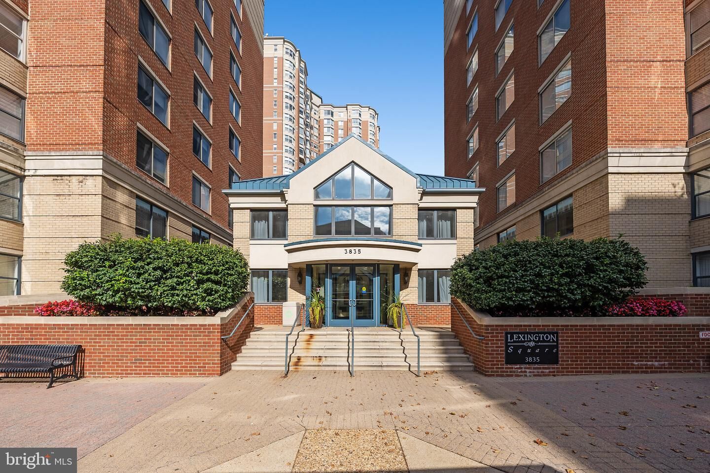 Property Photo:  3835 9th Street N 1002W  VA 22203 