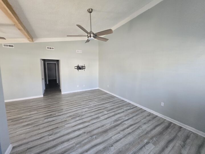Property Photo: 613 36th Ave. N M SC 29577