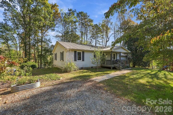 Property Photo:  6 Gun Flint Trail  NC 28732 