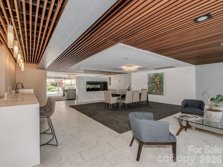 Property Photo: 1323 Queens Road 317 NC 28207