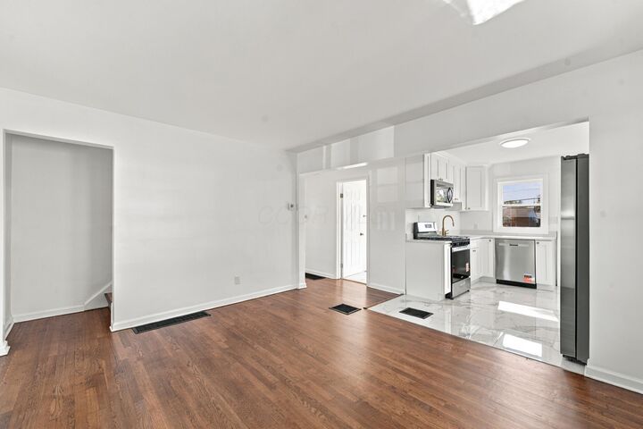 Property Photo: 2157 Argyle Drive OH 43219
