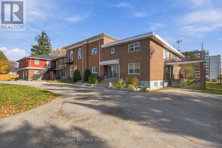 Property Photo: 15 Faulkner Street 106 ON L9W 2G4