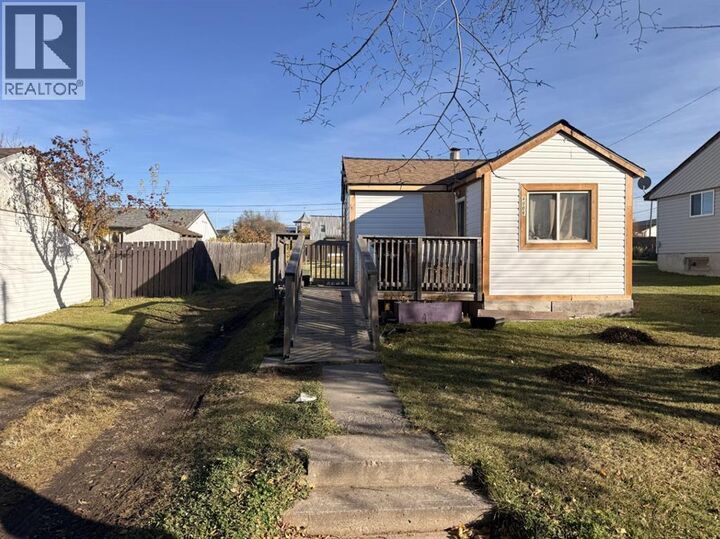 Property Photo:  4909 51 Street  AB T4N 1T7 