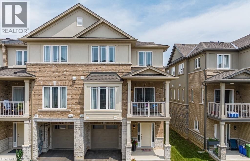 Property Photo:  14 Aquarius Crescent  ON L0R 1P0 