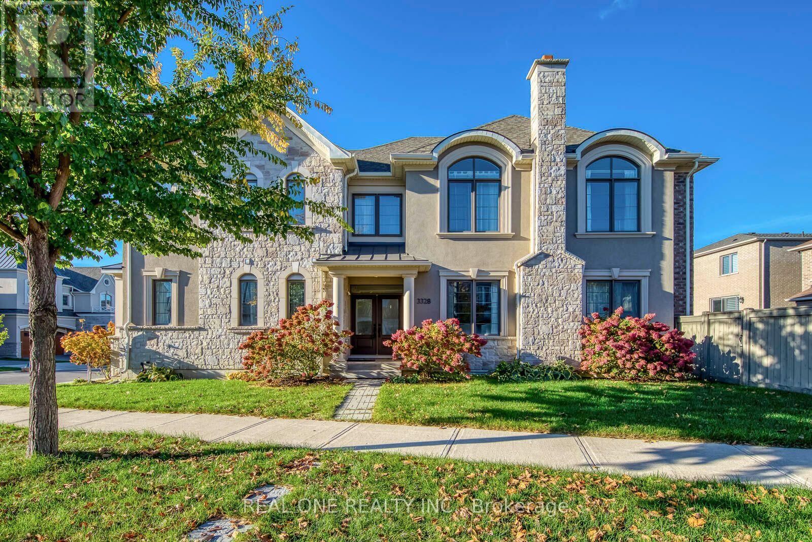 Property Photo:  3328 Vardon Way  ON L6M 5K9 