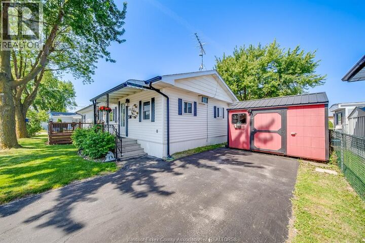 Property Photo:  110 Brooks Blvd  ON N8N 2P8 