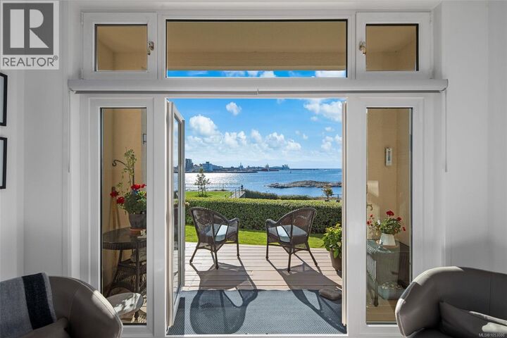 Property Photo:  208 Russell Street 90  BC V9A 3X2 