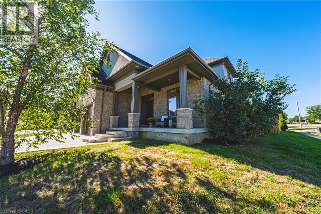 Property Photo:  41 Zaduk Place  ON N1G 0C4 