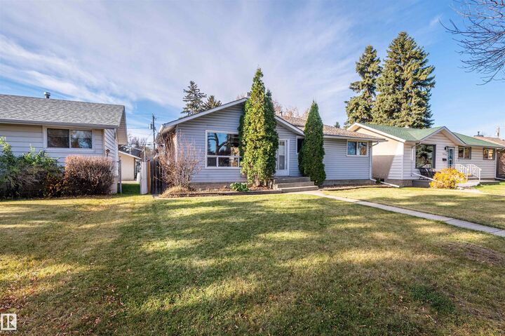 Property Photo:  12412 134 Street NW  AB T5L 1V2 