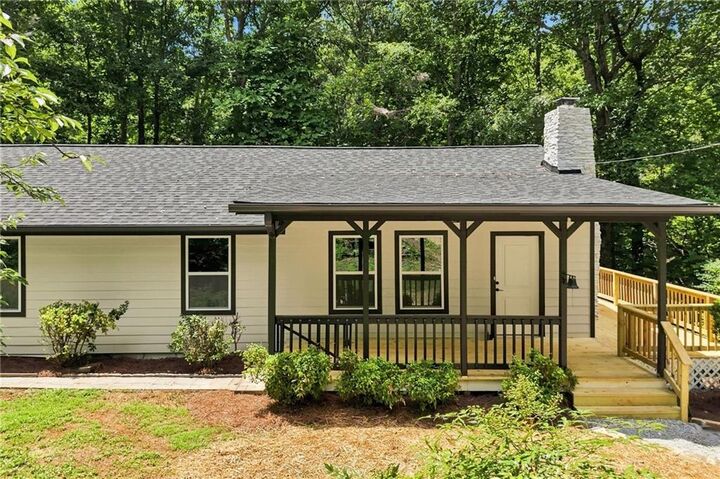 Property Photo: 283 Ash Circle GA 30183