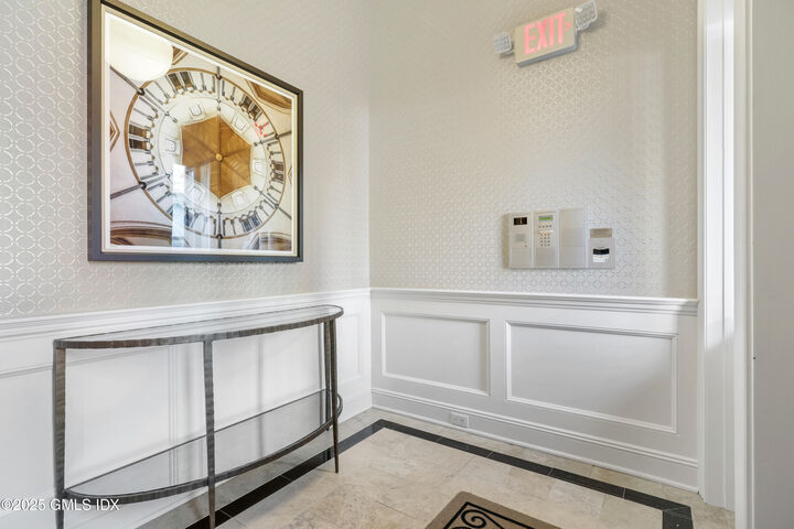 Property Photo:  2 E Elm Street 28  CT 06830 