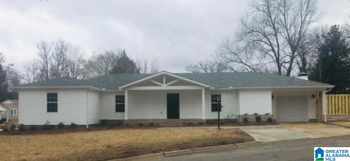 Property Photo: 502 Grand Avenue AL 35901