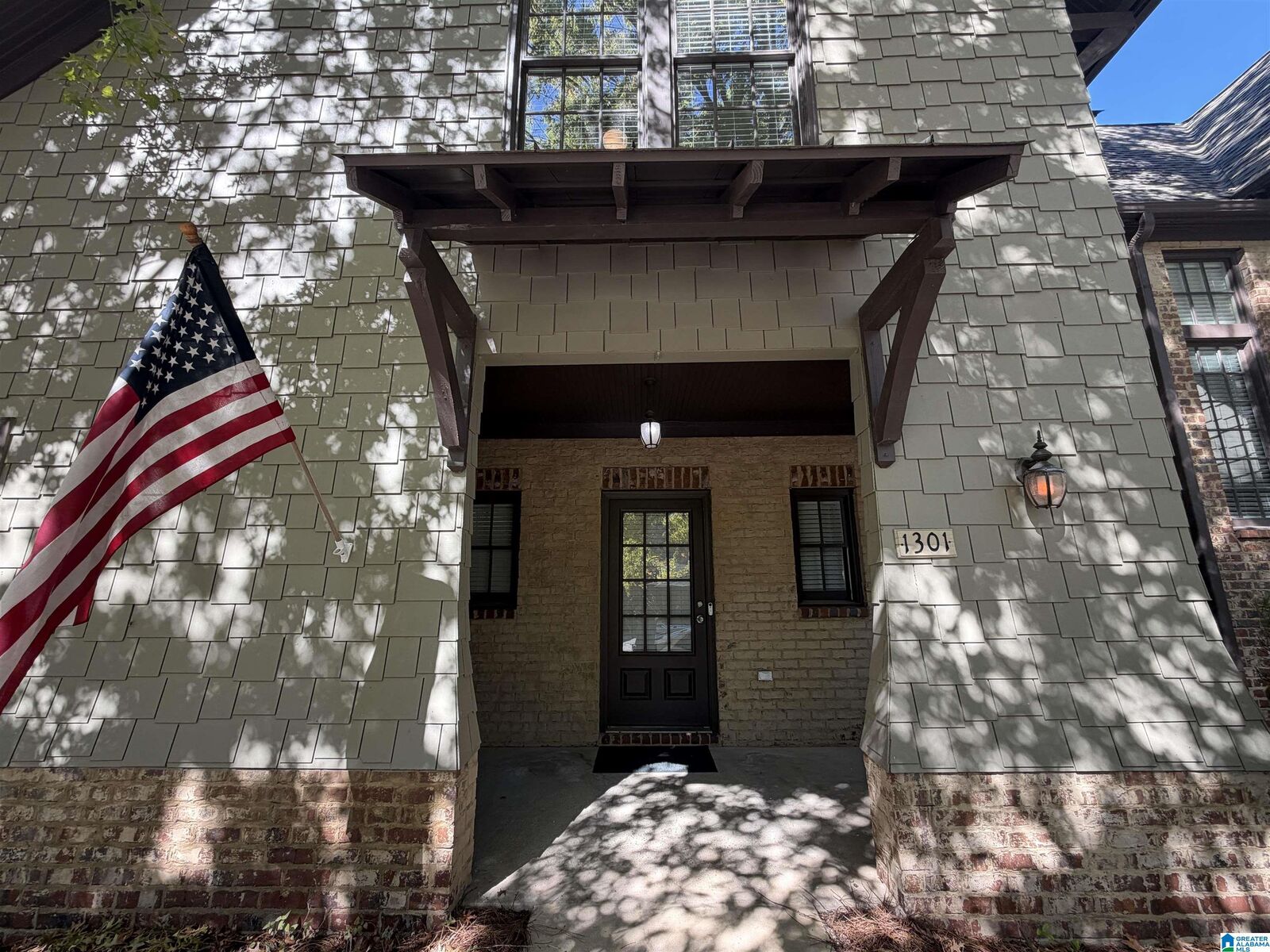 Property Photo: 1301 Inverness Cove Drive AL 35242