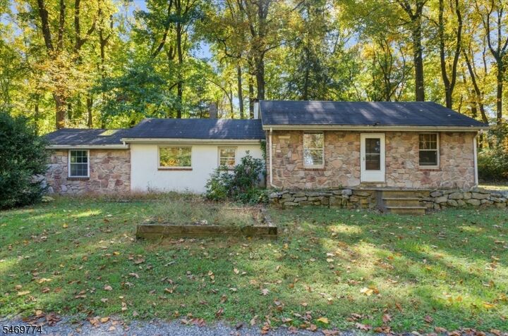 Property Photo:  419 Mine Rd  NJ 08802 