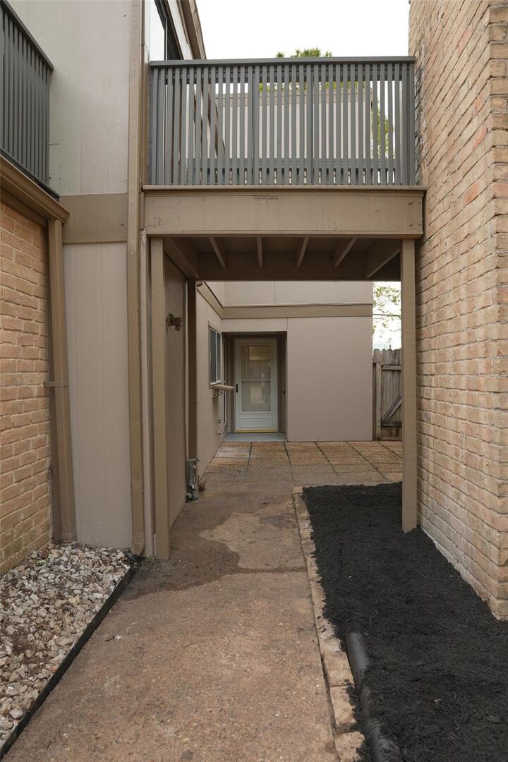 Property Photo: 880 Tully Road 26 TX 77079