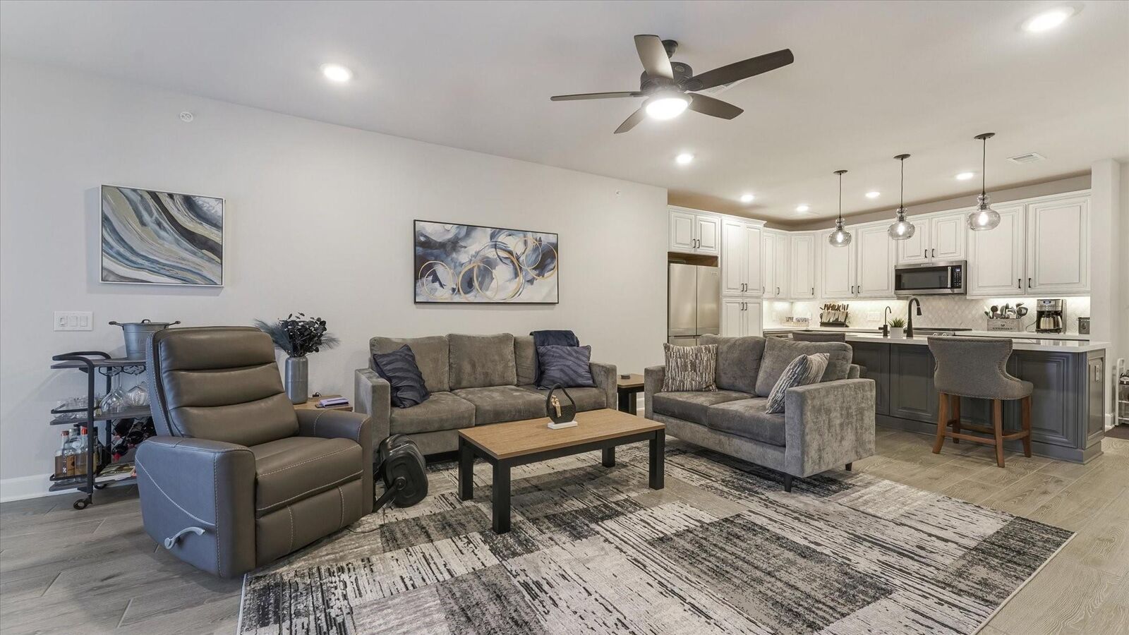 Property Photo:  6804 Westview Drive 3305  TX 77055 