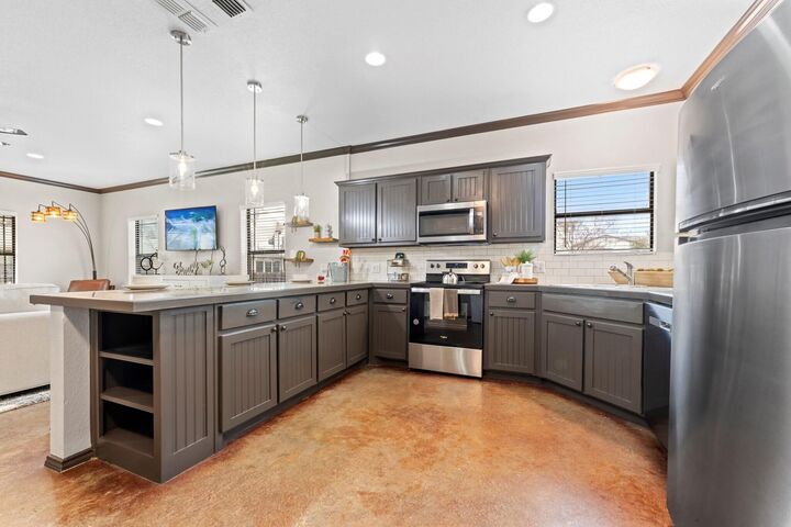 Property Photo: 3301 West Hausman Road TX 78249