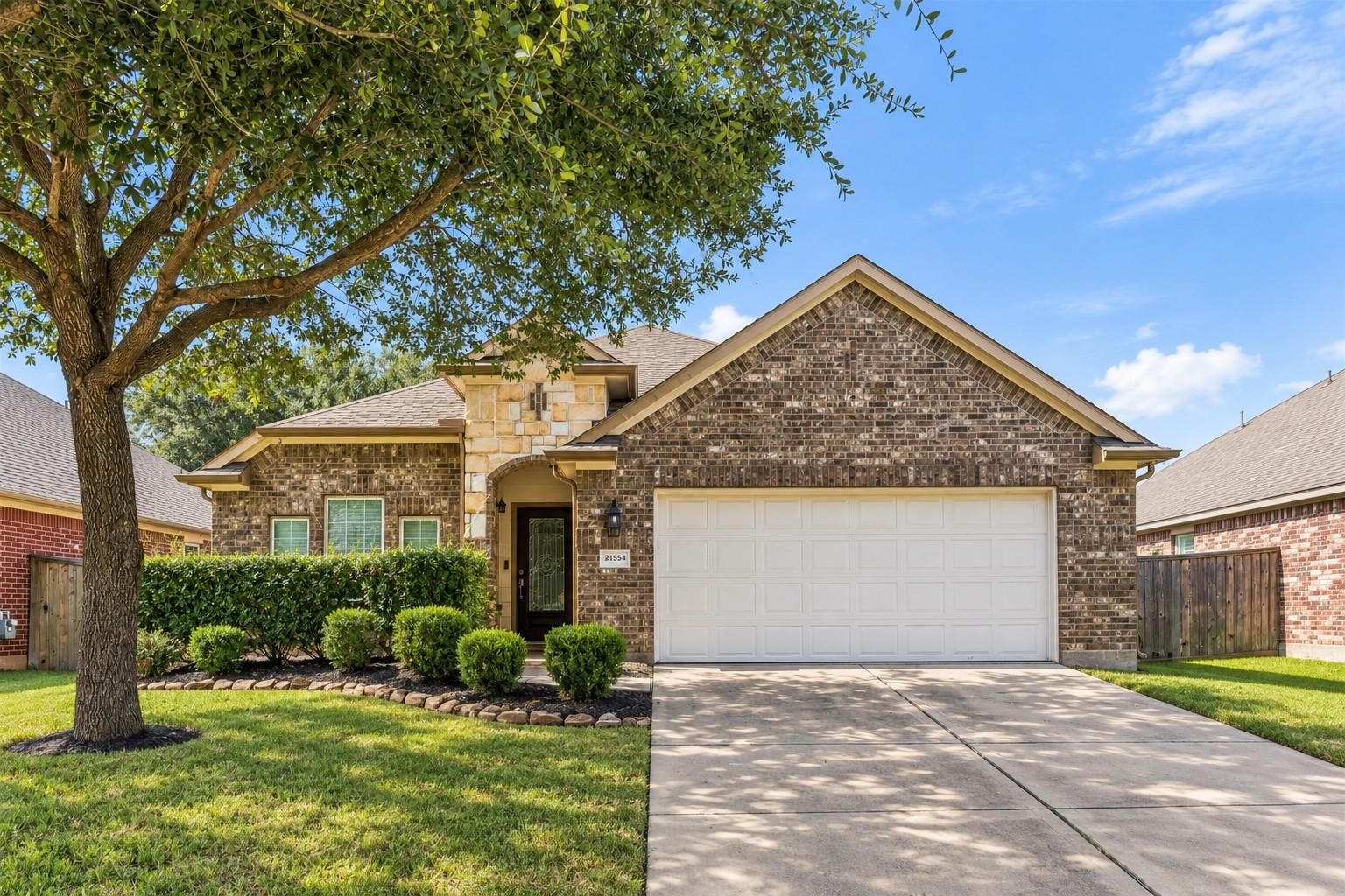 Property Photo: 21554 Barrett Knolls Drive TX 77406