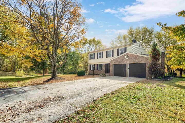 Property Photo: 6207 Woodcliff Court IN 46901