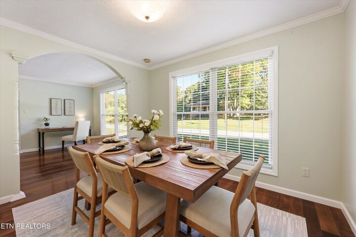 Property Photo:  733 Valley Dale Rd  TN 37923 