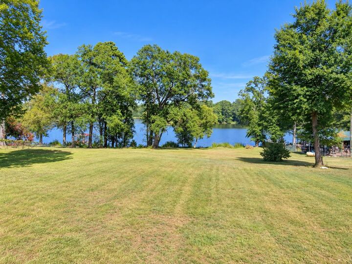Property Photo:  406 Watson Rd  TX 75604 