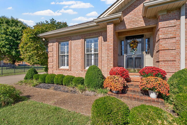 Property Photo: 20 Harton Place KY 42240