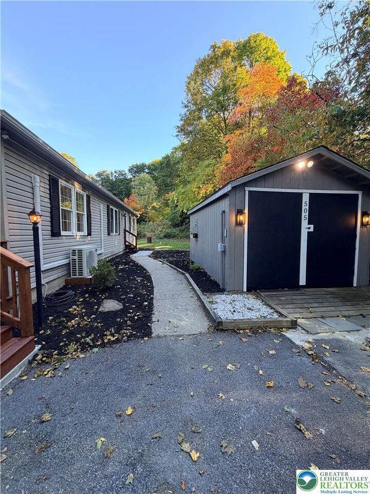 Property Photo: 505 Fairview Avenue PA 18080