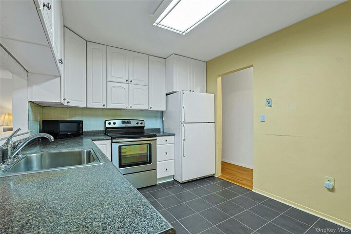 Property Photo: 688 Sierra Vista Lane NY 10989
