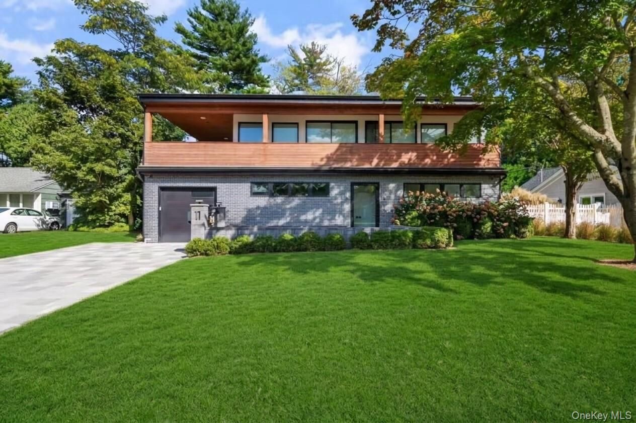 Property Photo: 11 Circle Drive NY 11542