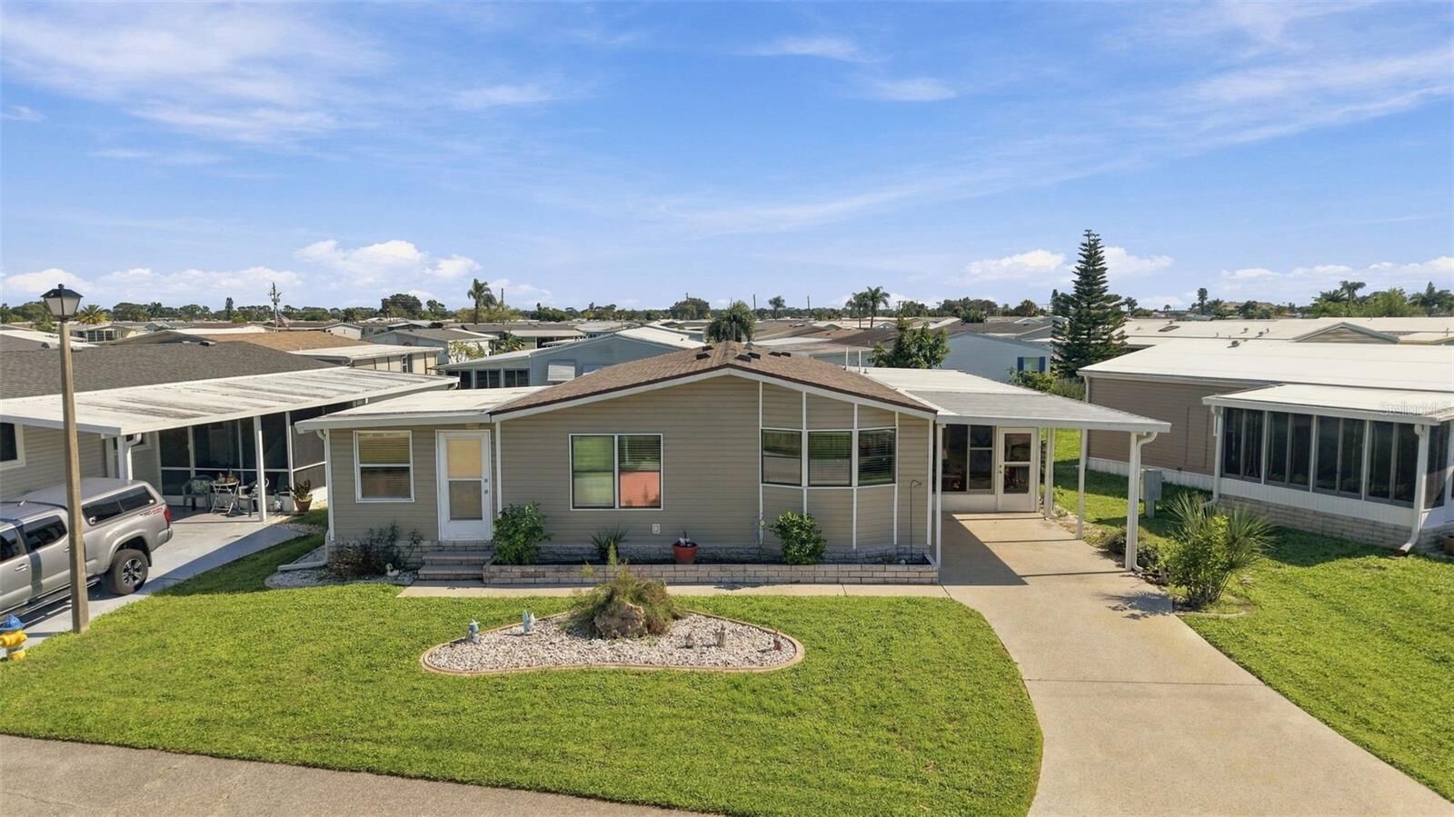 Property Photo:  576 Portside Drive  FL 34287 