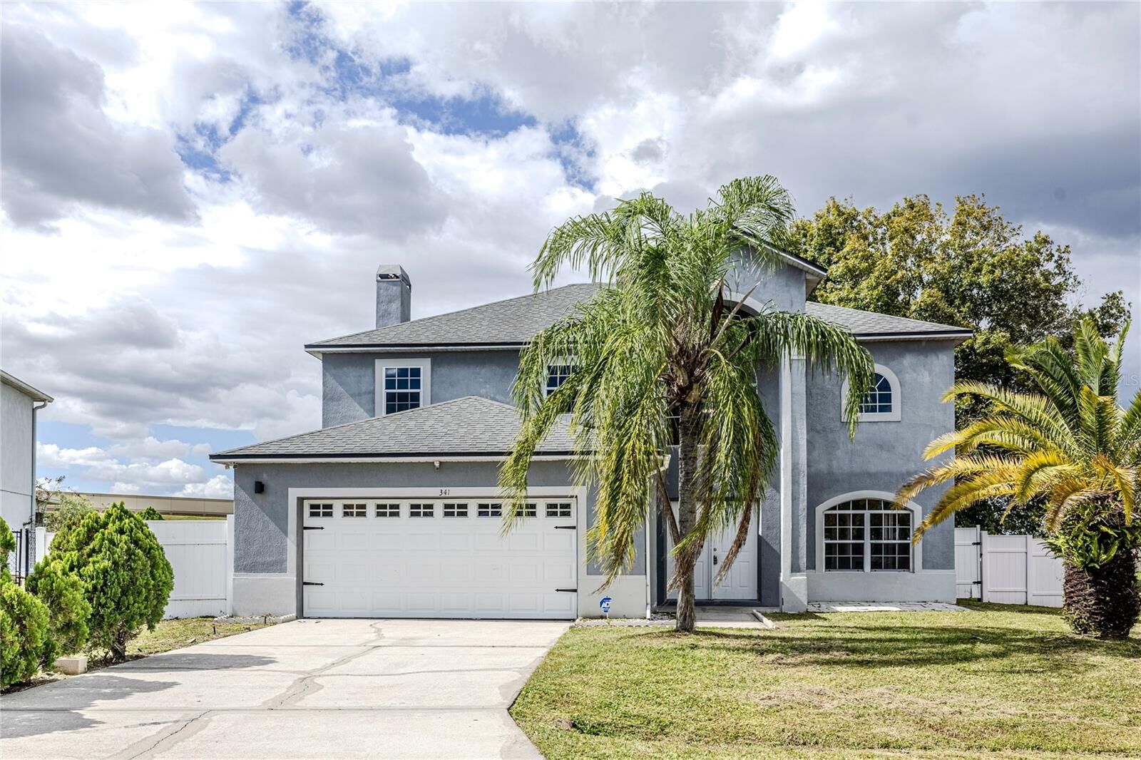 Property Photo:  341 Aylesbury Court  FL 34758 