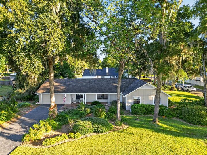 Property Photo: 3925 SE 17th Street FL 34471